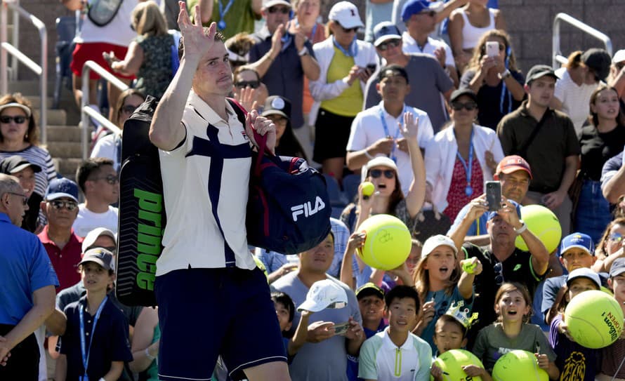 Americký tenista John Isner ukončil kariéru. Posledným zápasom 38-ročného hráča bol duel 2. kola dvojhry na US Open, v ktorom ho zdolal ...