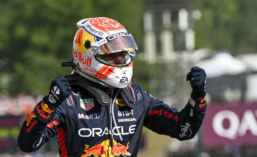 Holandský jazdec Max Verstappen zaznamenal desiate víťazstvo v sérii, čím vytvoril nový rekord v seriáli formuly 1.