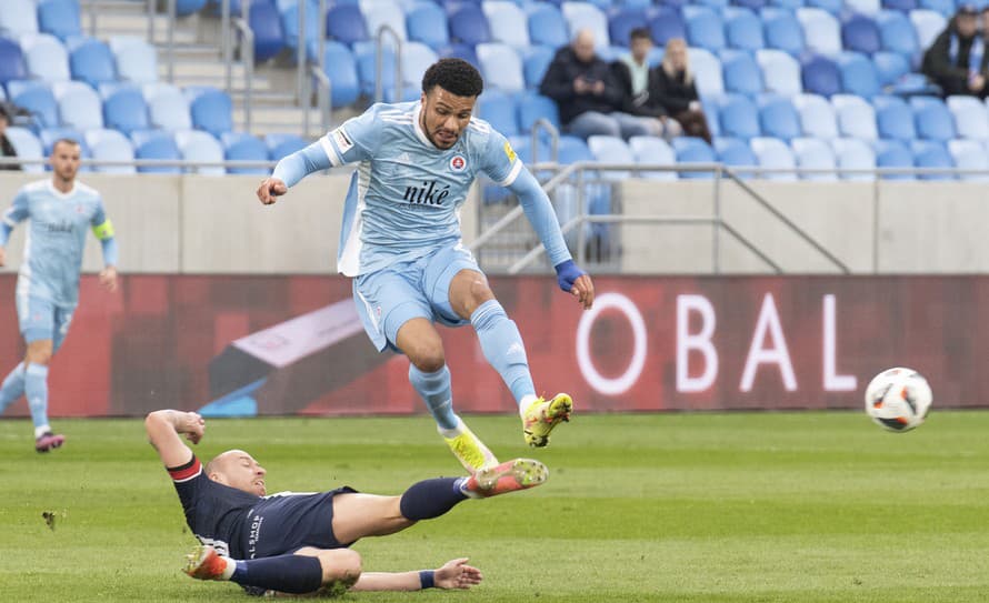 Švajčiarsky futbalista Adler Da Silva (24) odchádza na hosťovanie z ŠK Slovan Bratislava do poľského druholigového tímu Stal Rzeszów. ...