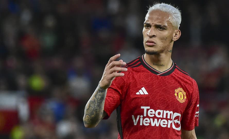 Anglický futbalový klub Manchester United berie vážne obvinenia voči brazílskemu legionárovi Antonymu, ktorý v druhej polovici mája údajne ...