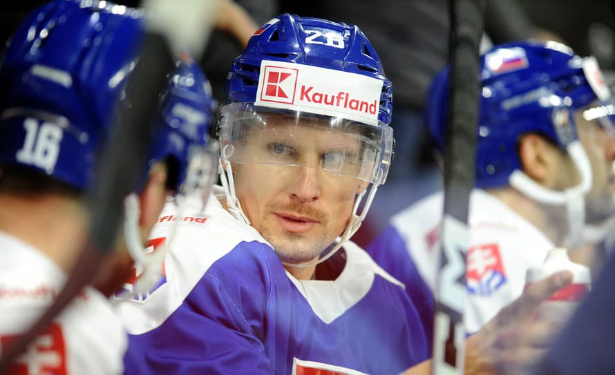 Až v treťom zápase sezóny 2023/2024 sa úradujúci český hokejový majster HC Oceláři Třinec dočkal prvého víťazstva v domácej extralige.