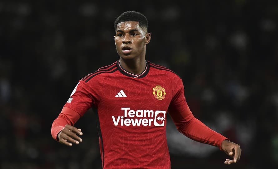 Anglický futbalový útočník Marcus Rashford (25) z klubu Manchester United vyviazol bez zranenia z autonehody, ktorej bol účastníkom po ...