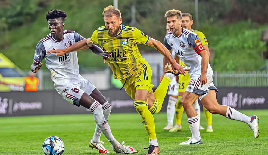 Prvý raz v základe, prvý gól v sezóne = 0 bodov! Keby len to. Košice strelili v 9. ligovom kole na ihrisku tabuľkovo druhej Podbrezovej ...