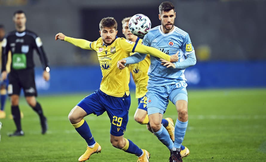 Dôležitý zápas! Futbalistov bratislavského Slovana čaká dnes druhý duel A-skupiny Konferenčnej ligy na štadióne Stožice proti domácemu ...