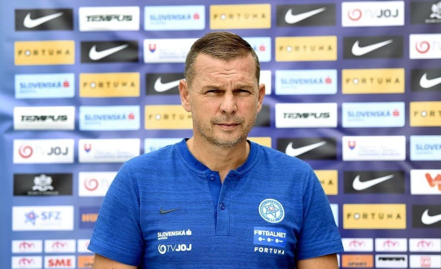 Tréner slovenskej futbalovej reprezentácie do 21 rokov Jaroslav Kentoš nominoval na októbrový zraz 23 hráčov.