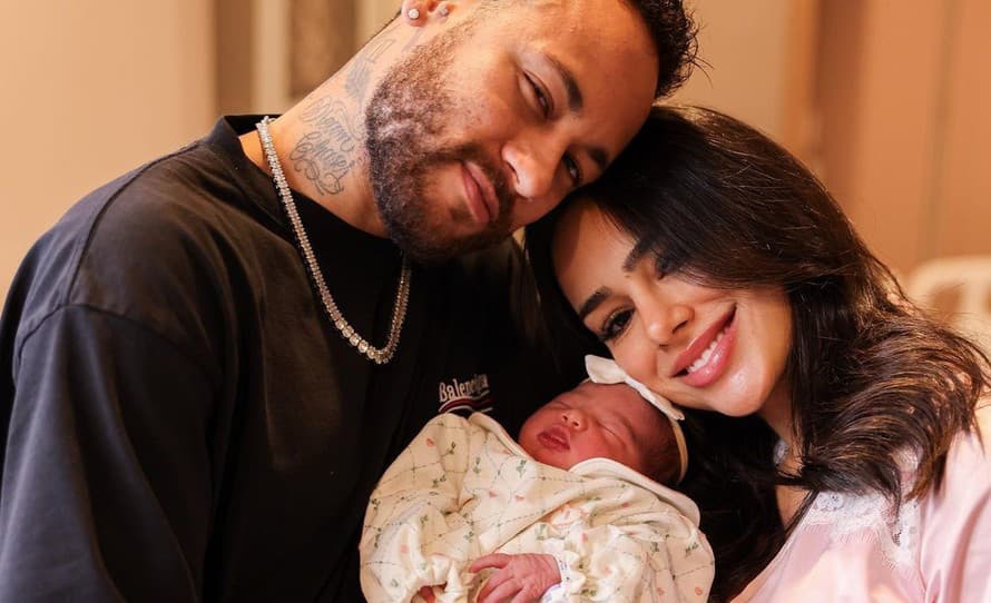 Neymar a Bruna sa tešia z narodenia dcérky Mavie.