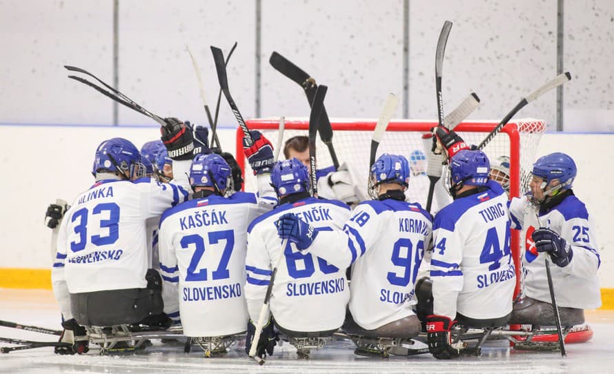 Slovenskí parahokejisti v treťom hracom dni B-kategórie MS deklasovali Veľkú Britániu 18:1.