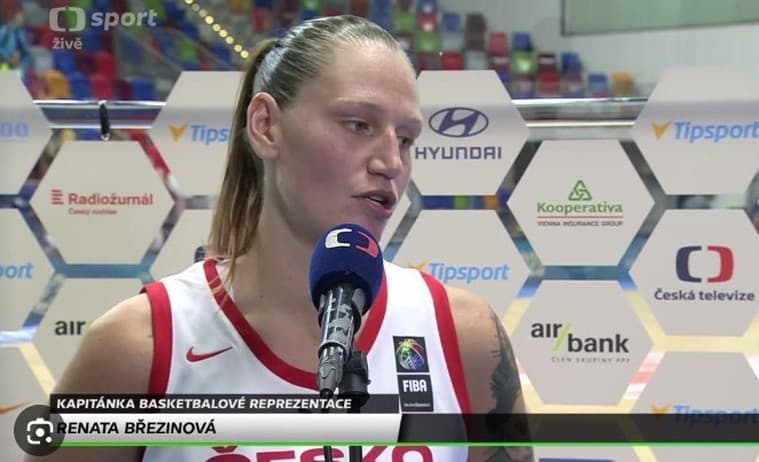 Bývalá kapitánka českej basketbalovej reprezentácie Renáta Březinová (33) sa snaží dostať z Izraela, kam prišla pred dvoma týždňami za ...