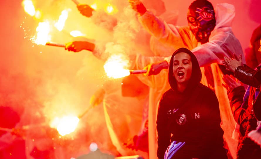 Nepoučiteľní fanúšikovia. Disciplinárna komisia SFZ pokutovala kluby za správanie ich priaznivcov počas zápasov 10. kola najvyššej futbalovej ...