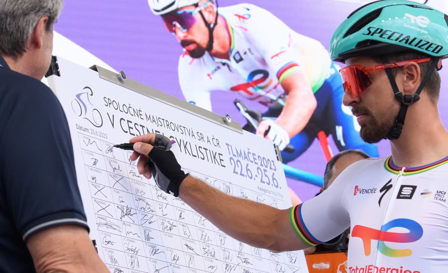 Trojnásobný majster sveta Peter Sagan (33) zverejnil na sociálnych sieťach príjemný moment strávený na bicykli v sedle so synom Marlonom. 