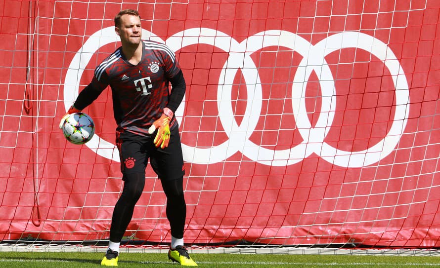 Nemecký futbalový brankár Manuel Neuer sa po vyše desiatich mesiacoch vráti do brány. Stane sa tak v sobotňajšom bundesligovom zápase ...