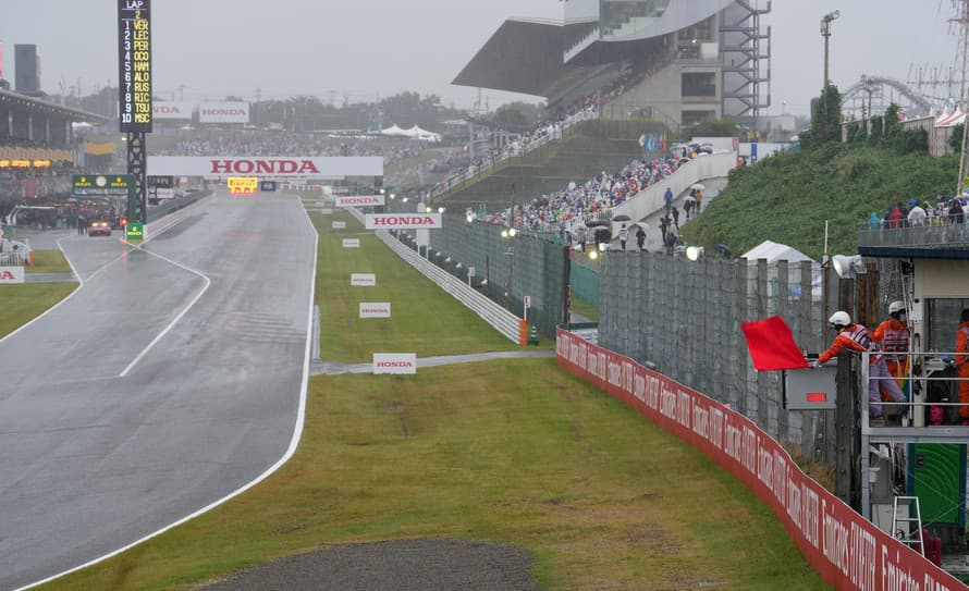 Finálový víkend sezóny súťaže Super Formula organizovanej v Japonsku musel byť ukončený po strašidelnom incidente, ktorá jednoho z pretekárov ...