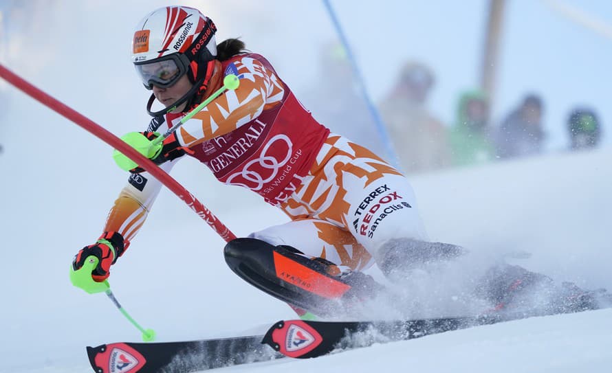 Slovenská lyžiarka Petra Vlhová nedokončila druhý slalom novej sezóny Svetového pohára. Vo fínskom Levi suverénne viedla po 1. kole, ...