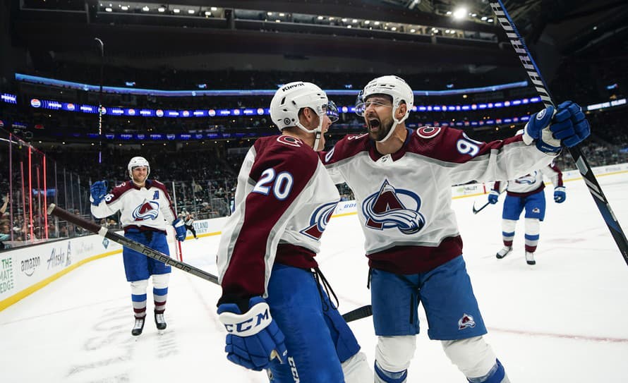 Slovenský hokejista Tomáš Tatar (32) pomohol v noci na utorok v NHL dvomi asistenciami k triumfu Colorada na ľade Seattlu 5:1.