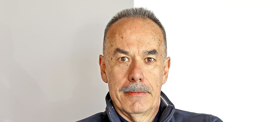 Práce má vyše hlavy! Dlhoročný funkcionár a expert na medzinárodný hokej Igor Nemeček (62) bol v polovici marca vymenovaný za riaditeľa ...