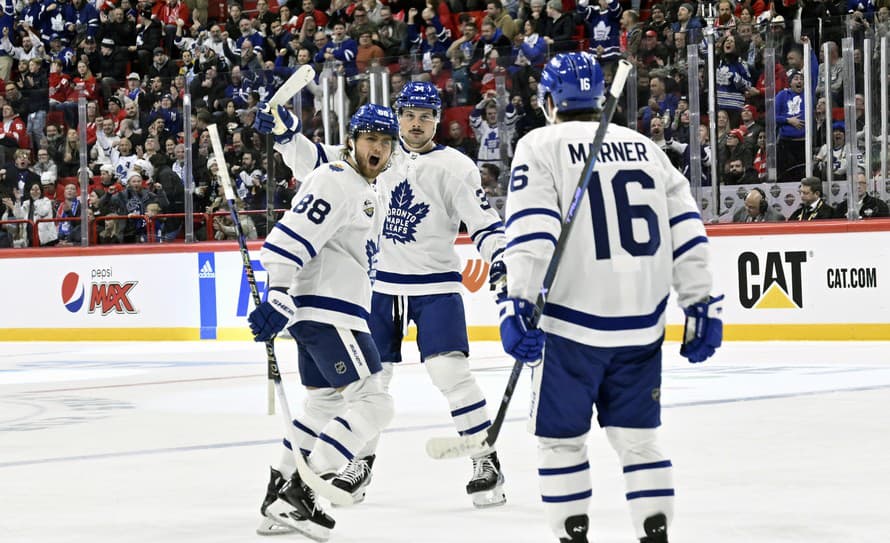 Hokejisti Toronta Maple Leafs zvíťazili nad Detroitom Red Wings 3:2 v zápase Global series v Štokholme.