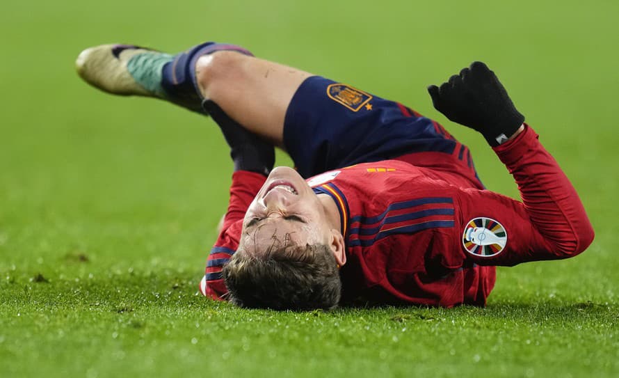Španielsky futbalový reprezentant Gavi (19) utrpel v nedeľnom zápase kvalifikácie ME 2024 proti Gruzínsku (3:1) vážne zranenie kolena.