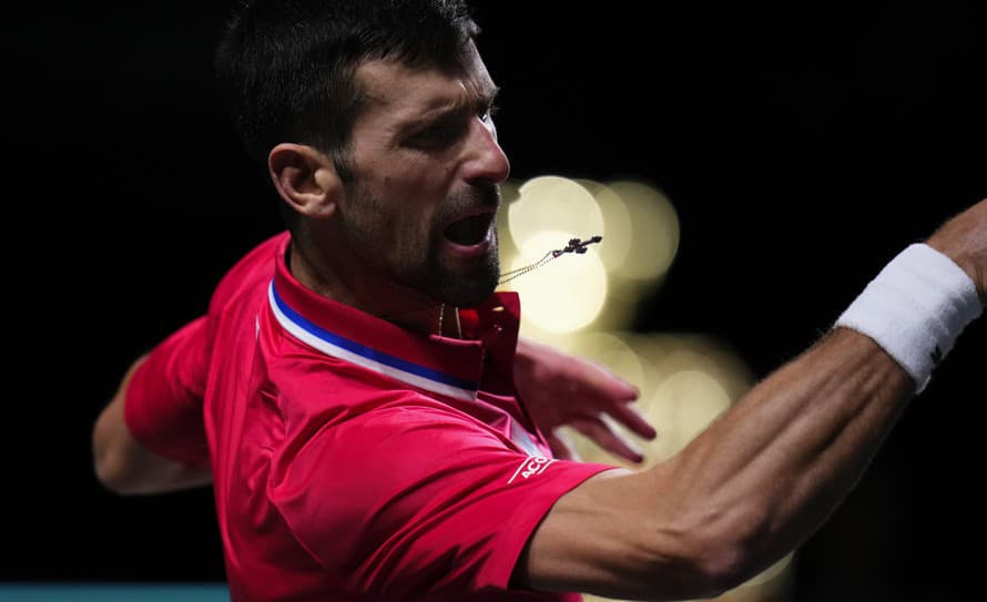 Novak Djokovič štartuje na finálovom turnaji Davisovho pohára v španielskej Malage. Dopingoví komisári ho naháňali s ihlou a skúmavkou ...