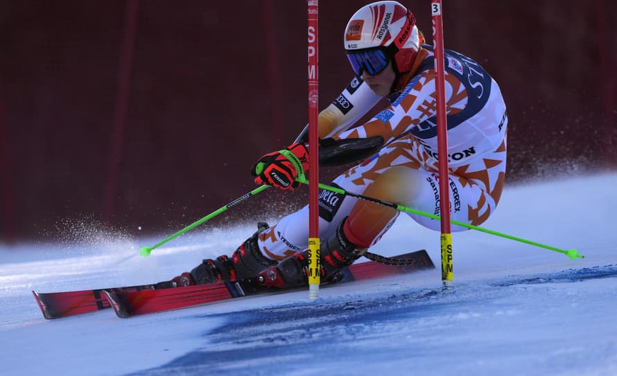 Slovenská lyžiarka Petra Vlhová obsadila v sobotnom obrovskom slalome Svetového pohára desiate miesto.