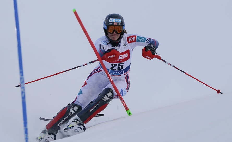 Nórska lyžiarka Maria Therese Tvibergová (29) si zranila koleno a sezóna sa pre ňu skončila.