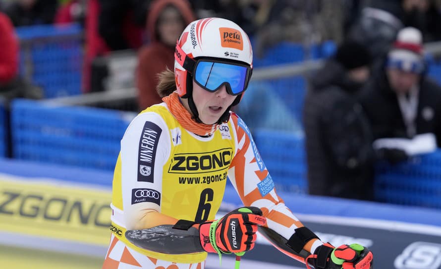 Slovenská lyžiarka Petra Vlhová (28) skončila piata v obrovskom slalome Svetového pohára v kanadskom Tremblante. 