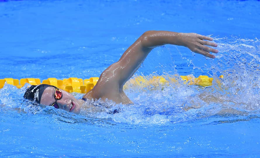 Slovenská ženská štafeta na 4x50 m voľným spôsobom postúpila v pondelok do finále na plaveckých ME v krátkom bazéne v rumunskom Otopeni. 