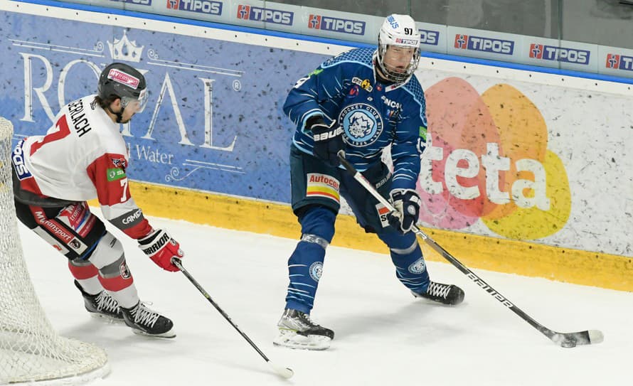 Slovenský hokejista Juraj Pekarčík zažiaril v nočnom zápase americkej juniorskej súťaže USHL. Osemnásťročný útočník sa podieľal štyrmi ...