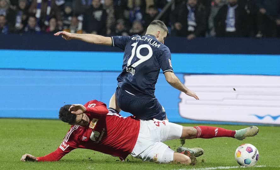 Futbalisti Bochumu zvíťazili v sobotňajšom zápase 15. kola nemeckej Bundesligy nad Unionom Berlín 3:0.