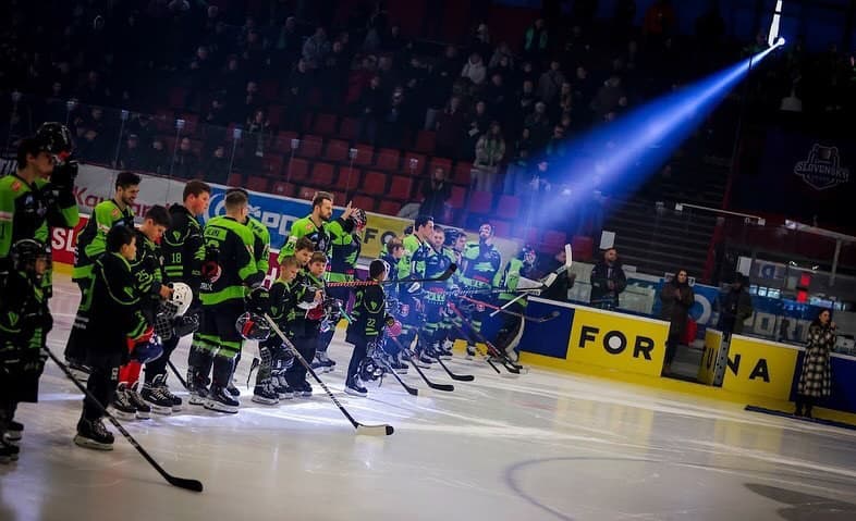 Hokejisti VLCI Žilina zvíťazili už v 15. zápase Tipos SHL za sebou. V piatkovom stretnutí 24. kola zdolali HK MŠK Indian Žiar nad Hronom ...