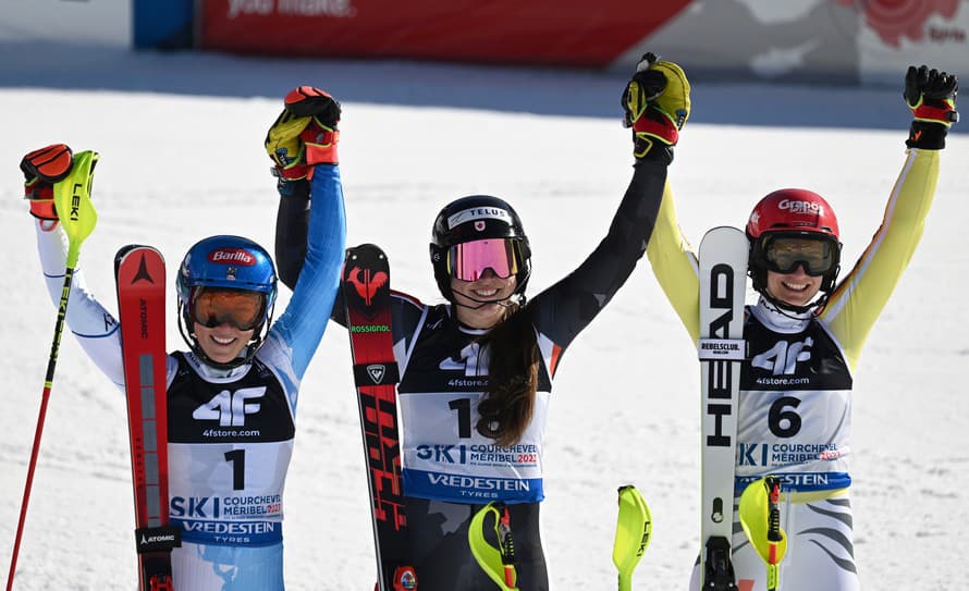 Kanadská lyžiarka Laurence St. Germainová (29) sa zranila pred štvrtkovými pretekmi vo francúzskom stredisku Courchevel.