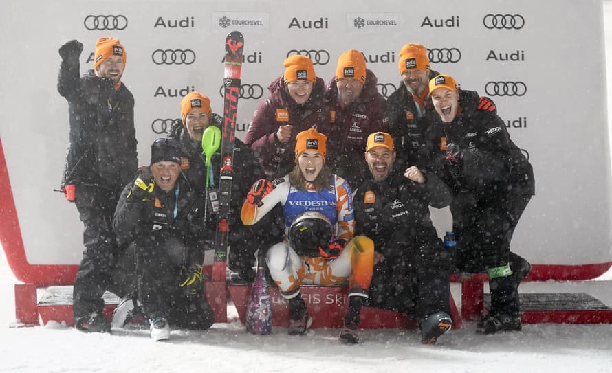 Slovenská lyžiarka Petra Vlhová zvíťazila vo štvrtkovom slalome Svetového pohára vo francúzskom stredisku Courchevel a zaknihovala jubilejný ...