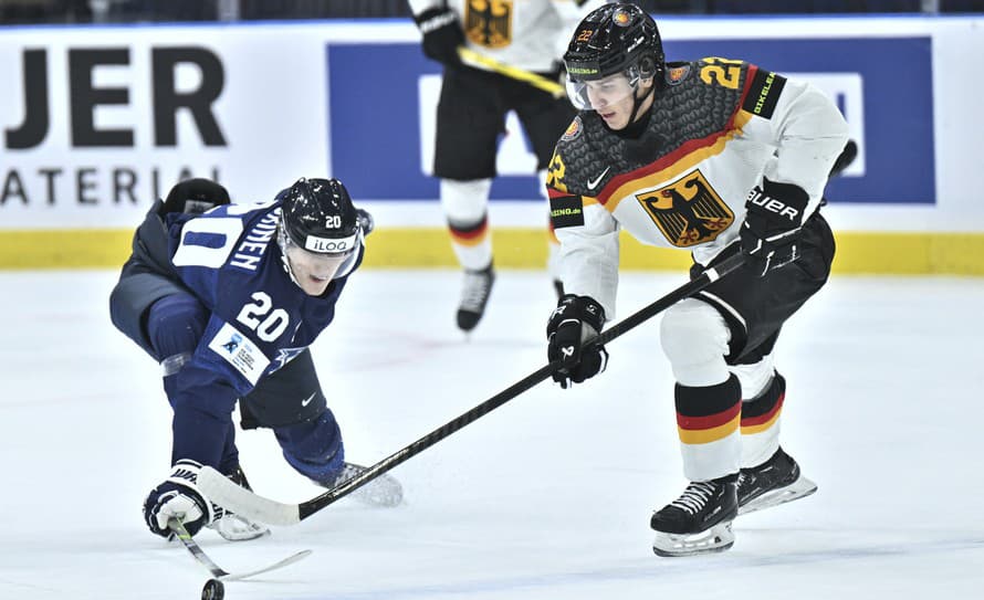 Hokejisti Nemecka prekvapivo zvíťazili na majstrovstvách sveta hráčov do 20 rokov nad favorizovanými rovesníkmi z Fínska 4:3.
