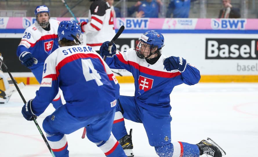 Slovenskí hokejisti do 20 rokov zvíťazili aj v treťom zápase na juniorskom svetovom šampionáte.