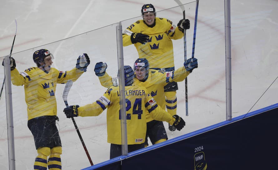 V súboji o prvé miesto v skupine Švédi triumfovali nad obhajcom titulu Kanadou 2:0 a na turnaji tak stále neinkasovali.