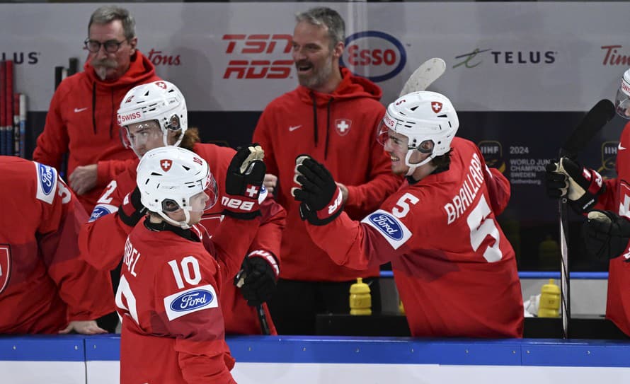Hokejisti Švajčiarska zvíťazili nad Nórskom 6:2 v zápase základnej B-skupiny na MS hráčov do 20 rokov. 
