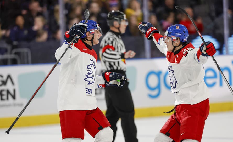 Českí hokejisti do 20 rokov tretíkrát za sebou postúpili do semifinále juniorských MS. 