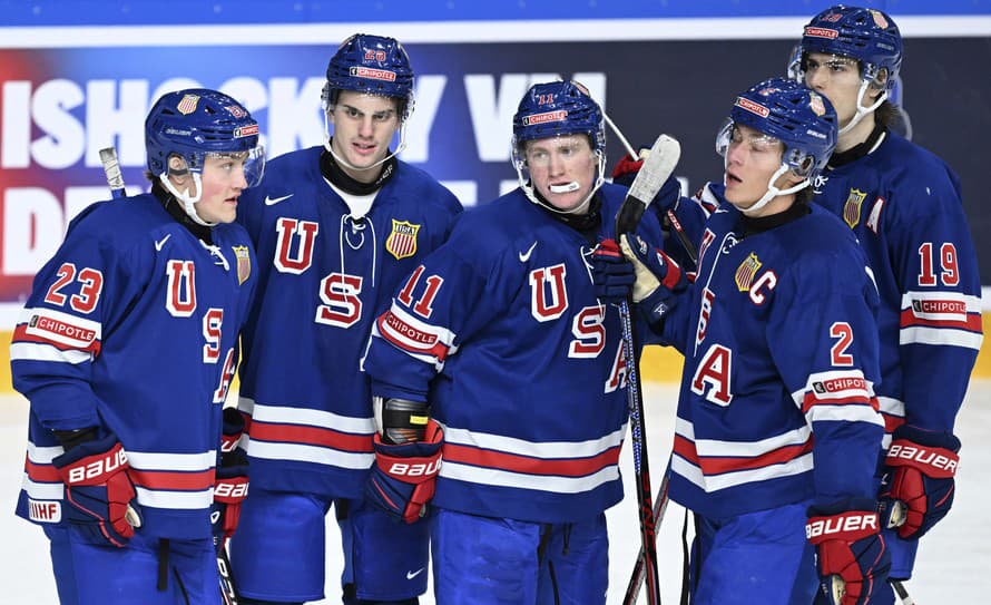 Českí hokejisti do 20 rokov tretíkrát za sebou postúpili do semifinále juniorských MS. 