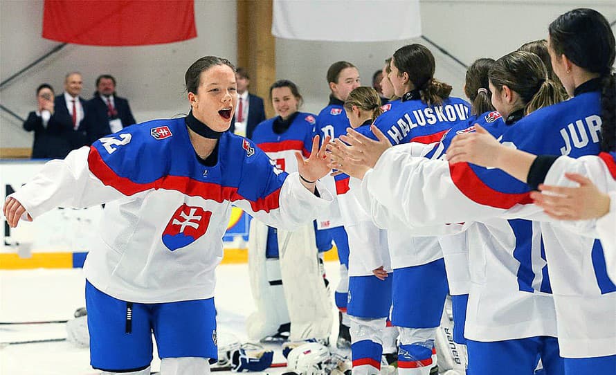 V zámorí spôsobila ošiaľ! V sobotu 6. januára sa rozbehli hokejové majstrovstvá sveta žien do 18 rokov. Nechýba na nich ani slovenská ...