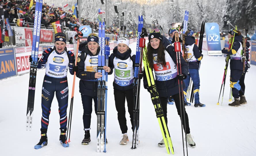 Francúzske biatlonistky zvíťazili v stredajšej štafete 5. kola Svetového pohára v Ruhpoldingu. Kvarteto Lou Jeanmonnotová, Jeanne Richardová, ...