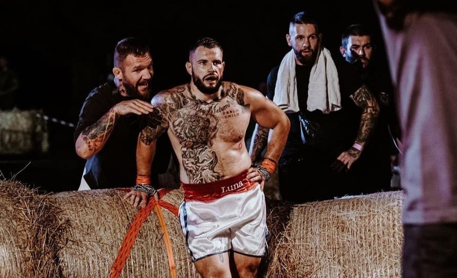 Bojovým športom sa venuje už od osemnástich rokov, no v profesionálnom MMA pôjde o jeho premiéru! Milovník tvrdý pästných výmen Viktor ...