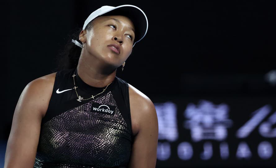 Japonskej tenistke Naomi Osakovej (28) nevyšiel návrat do súťažného kolotoča po materskej prestávke. Dvojnásobná víťazka Australian Open ...