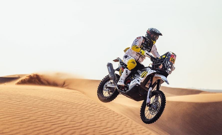 Slovenský motocyklový pretekár Štefan Svitko (41) obsadil v pondelňajšej ôsmej etape rely Dakar desiatu priečku. 