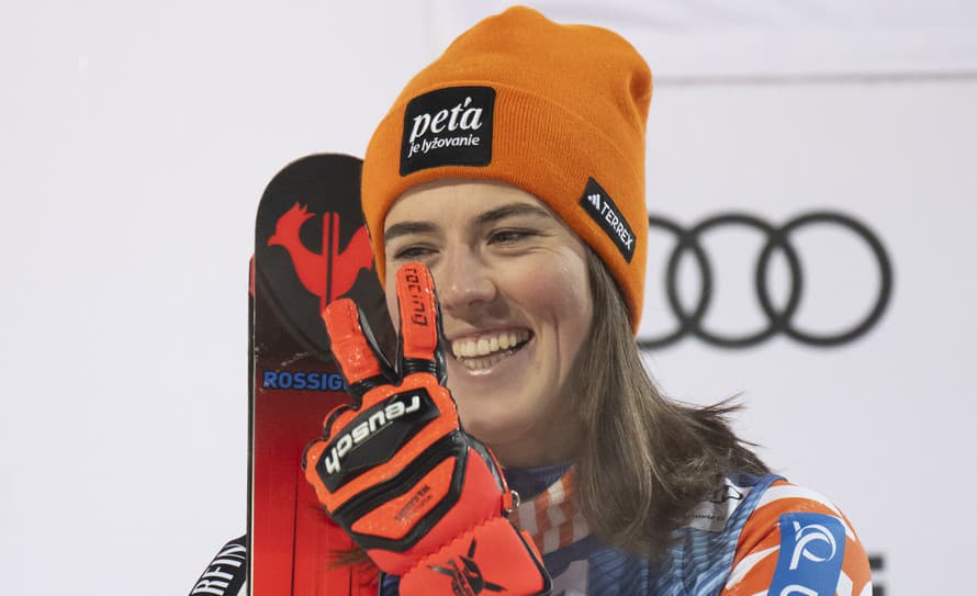 Na víkendové preteky doma sa naladili dobre. Hoci slovenská lyžiarka Petra Vlhová (28) v nočnom slalome v rakúskom Flachau nezvíťazila ...