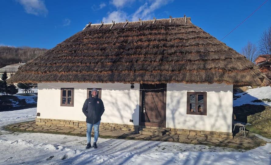 Vrátil sa aspoň na chvíľku do detských čias. Reč je o bývalom úspešnom hokejovom útočníkovi Tomášovi Surovom (42). 