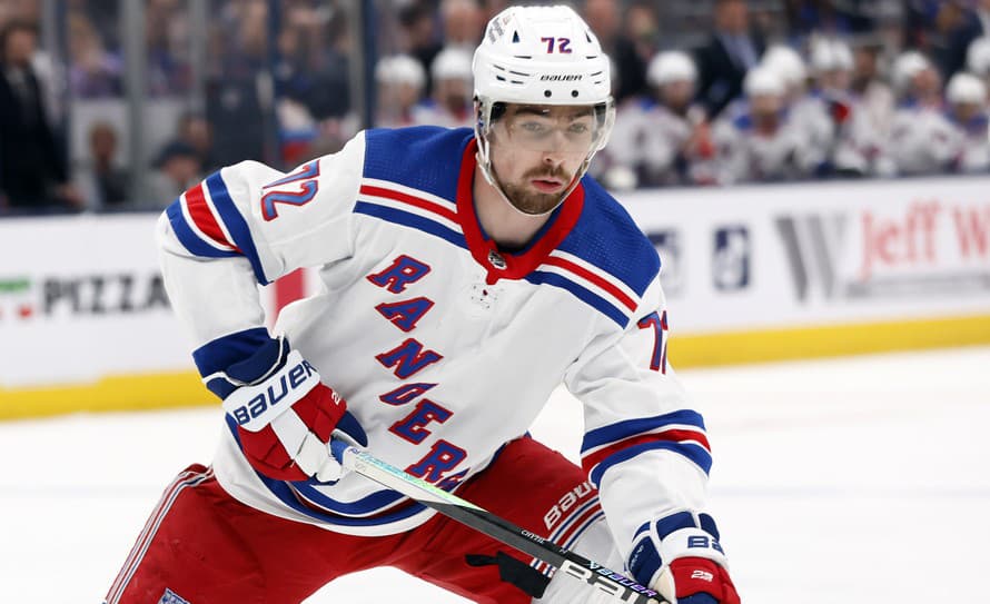 Český hokejista Filip Chytil si pre zranenie v hornej časti tela už v tejto sezóne NHL nezahrá. Informoval o tom jeho klub New York Rangers.