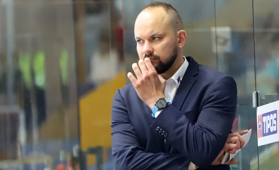 Vedenie extraligového hokejového klubu HK Dukla Ingema Michalovce ukončilo spoluprácu s hlavným trénerom Petrom Kudelkom a jeho asistentom ...