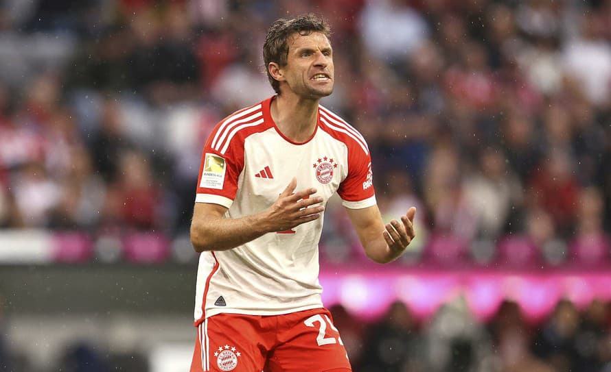 Bayern načal jeho vlastný hráč a mníchovský rodák Josip Stanišič, ktorý v 18. minúte poslal loptu z hranice malého vápna za chrbát Manuela ...