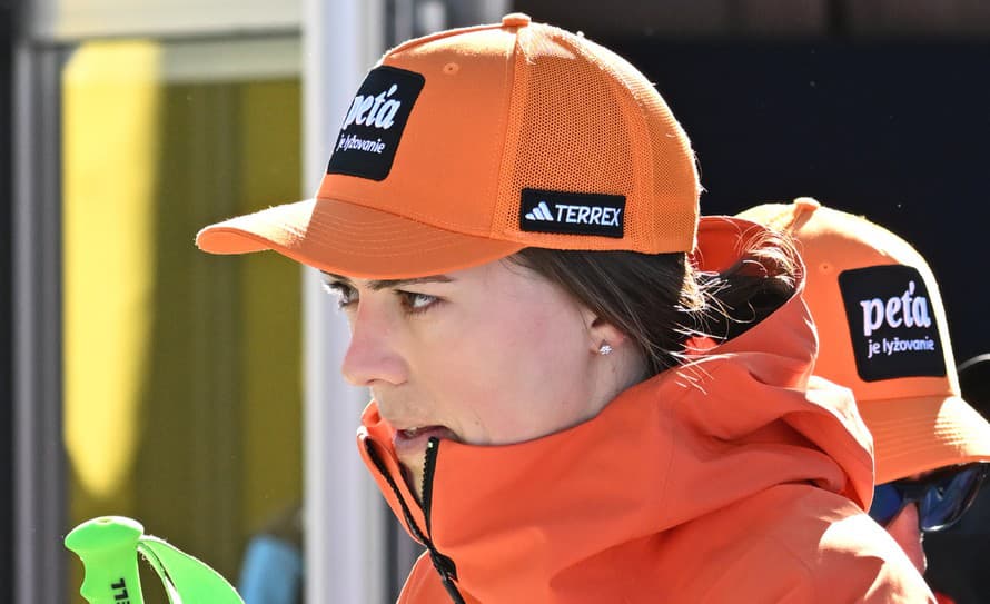 Konečne na čerstvý vzduch! Slovenská lyžiarka Petra Vlhová (28) vymenila nemocničné lôžko za horské prostredie. Týždeň po operácii na ...