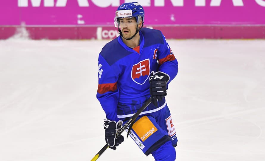 Slovenský hokejový obranca Peter Čerešňák (31), ktorý oblieka dres Pardubíc, strelil v zápase proti Mladej Boleslavi nádherný gól.