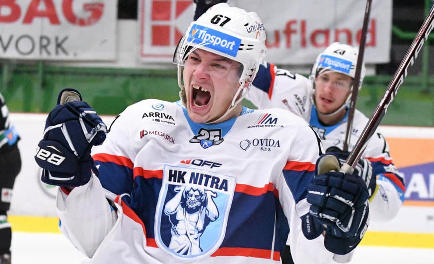 Blysol sa krásnou akciou! Slovenský hokejista Matej Paulovič (29) prispel v českej Tipsport extralige k víťazstvu Dynama Pardubíc.